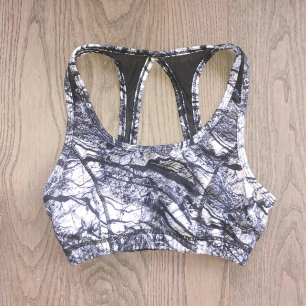 sports bra